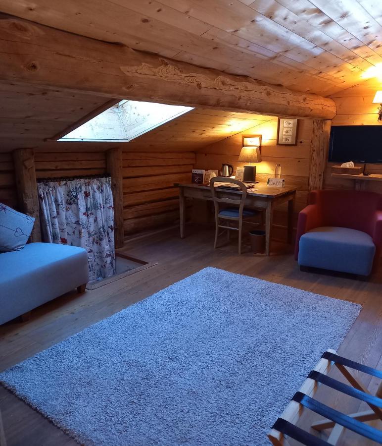Classic Quadruple Room